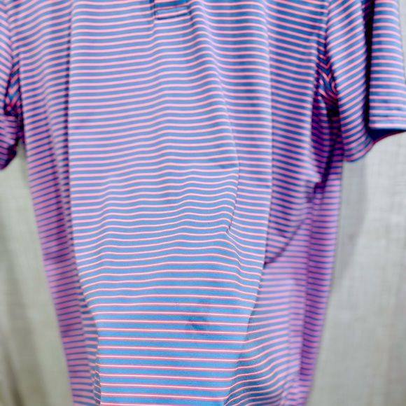 Vineyard Vines - Picture 2 of 3